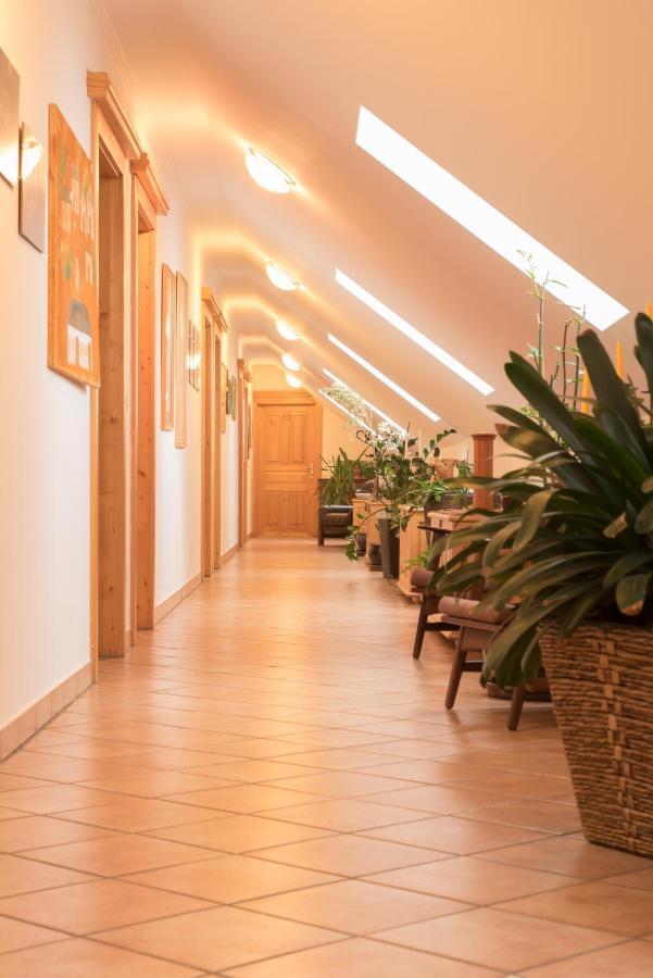 Weingut Burger Hotel Kalladorf Ngoại thất bức ảnh